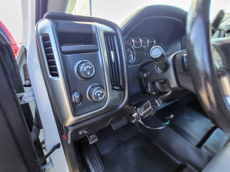 Used 2018 Chevrolet Silverado 1500 LT w/ All Star Edition AWD/4WD image 18