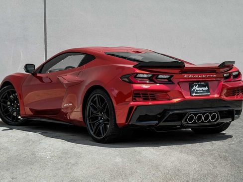 Used 2023 Chevrolet Corvette Z06 w/ Chrome Exterior Badge Package RWD image 10