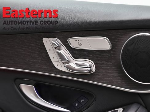 Used 2022 Mercedes-Benz GLC 300 4MATIC w/ Premium Package Lite image 21