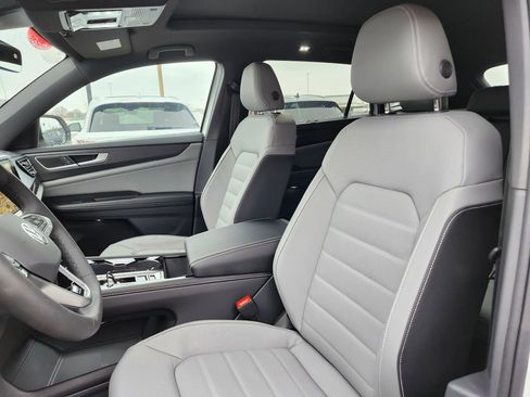 New 2026 Volkswagen Atlas Cross Sport SEL R-Line AWD/4WD image 9