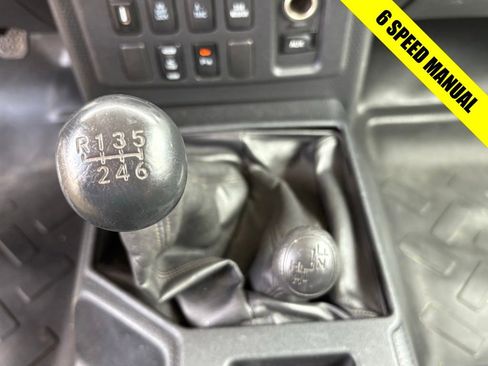 Used 2007 Toyota FJ Cruiser 4WD image 2
