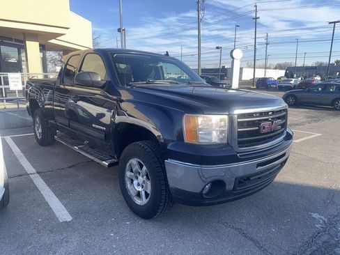 Used 2011 GMC Sierra 1500 SLE w/ Power Tech Package image 4
