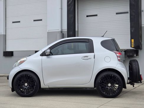 Used 2012 Scion iQ w/ Rear Speaker Pkg FWD image 5