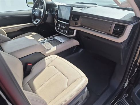 Used 2024 Ford Expedition Max Limited image 20