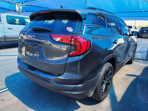 Used 2020 GMC Terrain SLE w/ Driver Convenience Package FWD image 4