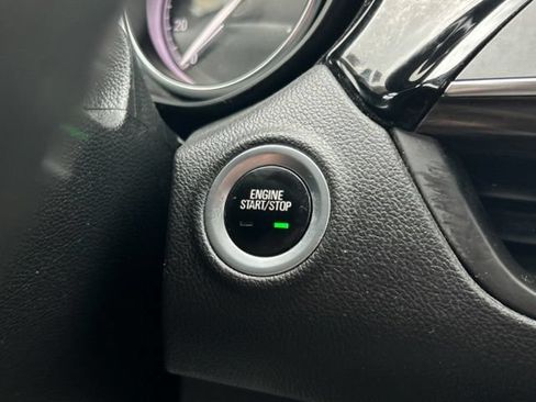 Used 2019 Buick Envision Essence AWD/4WD image 42