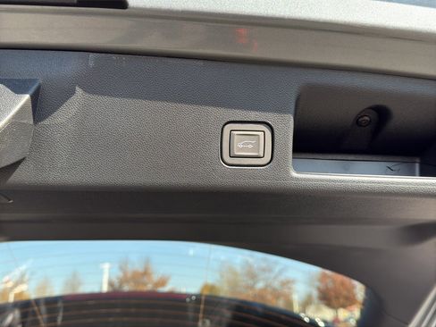 New 2026 Chevrolet Equinox EV LT image 29