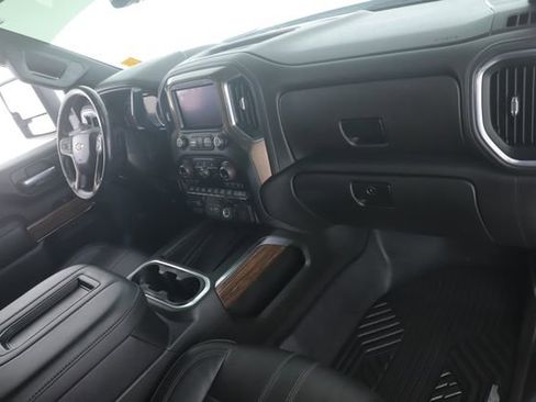 Used 2022 Chevrolet Silverado 2500 High Country w/ Z71 Off-Road Package AWD/4WD image 31