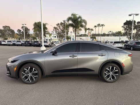 Used 2026 Toyota Crown XLE image 2