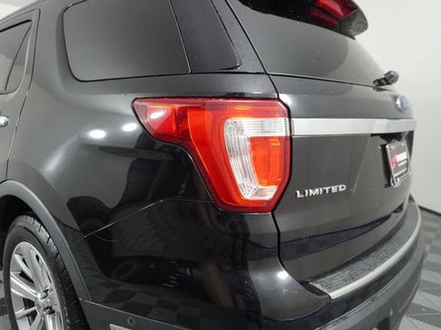 Used 2019 Ford Explorer Limited w/ Ford Safe & Smart Package FWD image 12