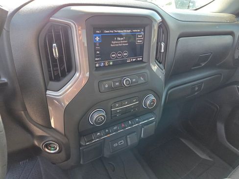 Used 2024 Chevrolet Silverado 1500 Custom image 23