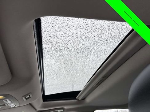 Used 2019 Nissan Pathfinder SL image 8