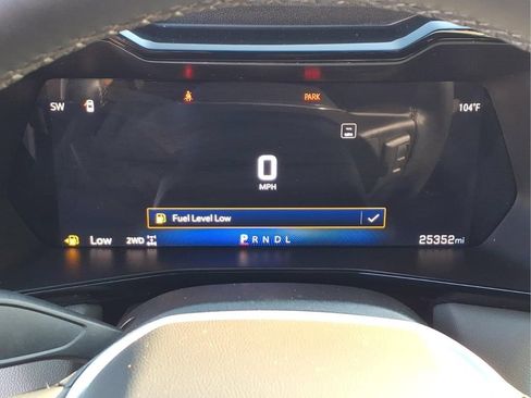 Used 2024 Chevrolet Colorado ZR2 w/ ZR2 Convenience Package III AWD/4WD image 24