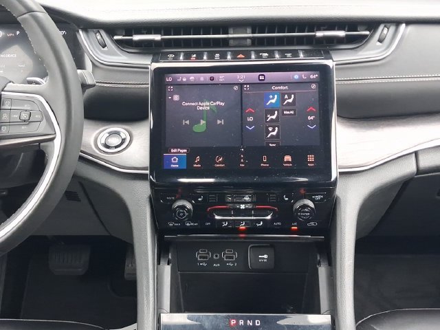 Used 2023 Jeep Grand Cherokee L Limited RWD image 4