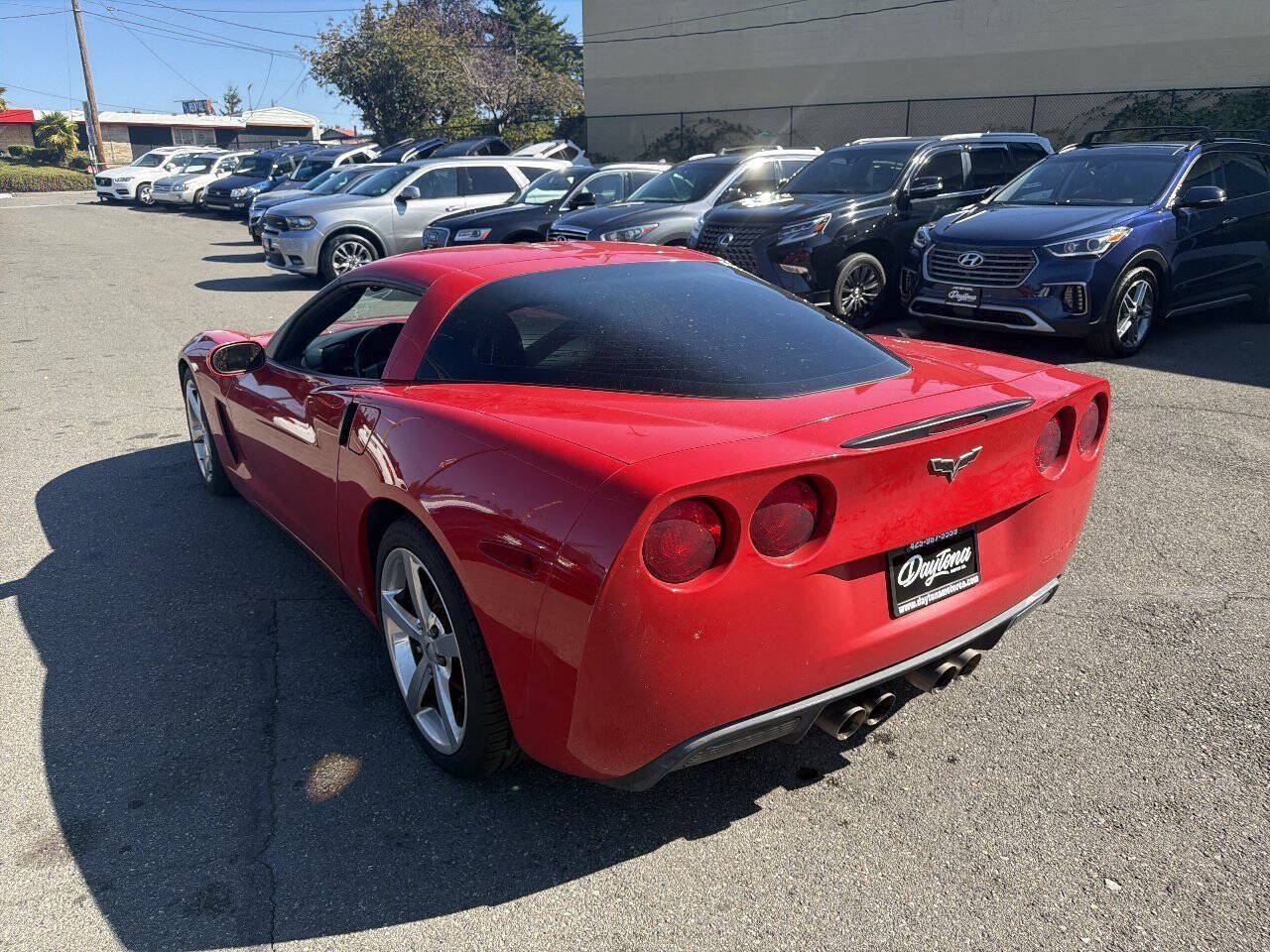 Used 2008 Chevrolet Corvette Coupe w/ Z51 Performance Package RWD image 4
