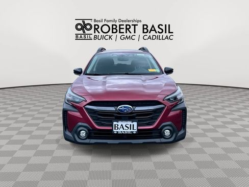 Used 2023 Subaru Outback Premium AWD/4WD image 3