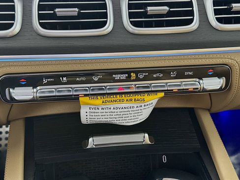 New 2026 Mercedes-Benz GLS 580 4MATIC image 16