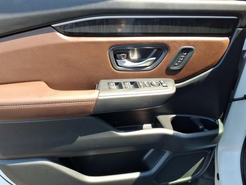 Used 2024 Honda Pilot Elite image 11