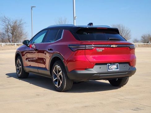 New 2026 Chevrolet Equinox EV LT image 9