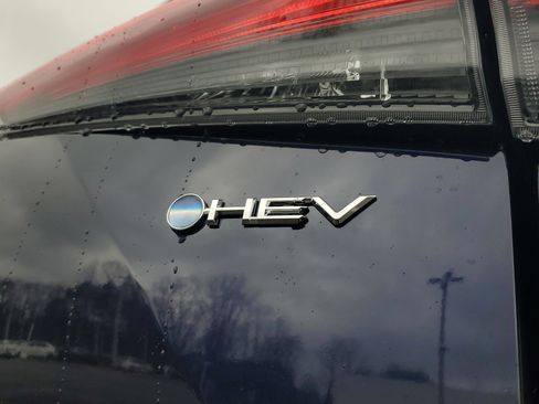 New 2026 Toyota Highlander XLE image 7