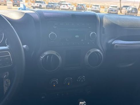 Used 2016 Jeep Wrangler Sport w/ Quick Order Package 24S AWD/4WD image 17