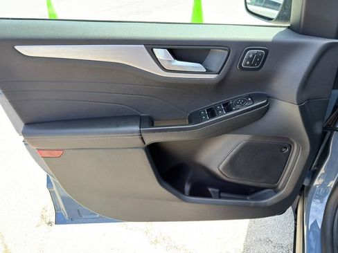 Used 2026 Ford Escape Platinum w/ Premium Technology Package AWD/4WD image 18