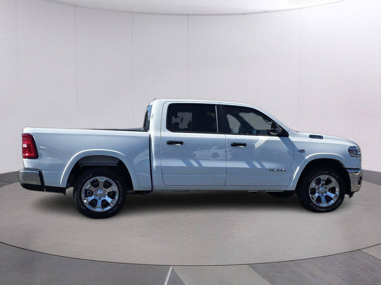 New 2027 RAM 3500 Big Horn AWD/4WD image 4