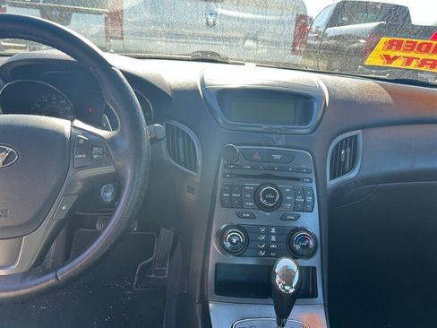 Used 2012 Hyundai Genesis 2.0T image 11
