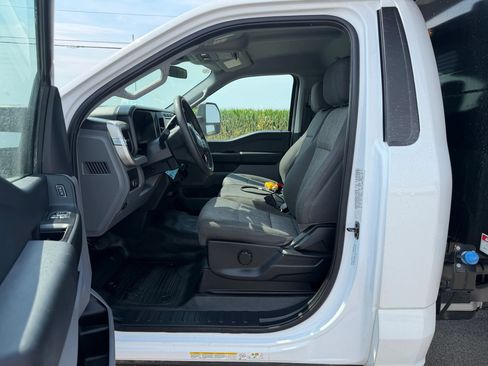 Used 2024 Ford F550 4x4 Regular Cab Super Duty image 10