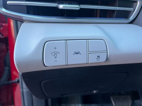 Used 2021 Hyundai Elantra Limited image 20