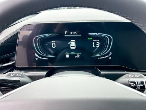 Certified 2024 Kia Niro EX image 16