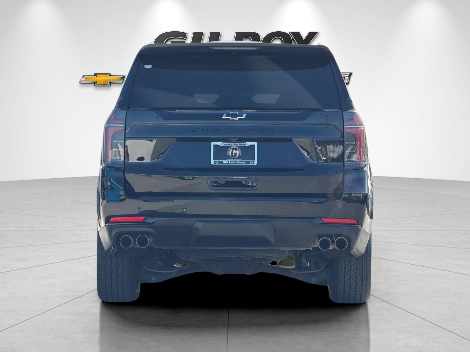 Used 2025 Chevrolet Suburban Z71 AWD/4WD image 4