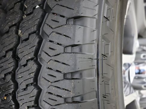 Used 2026 Ford F350 Lariat AWD/4WD image 14