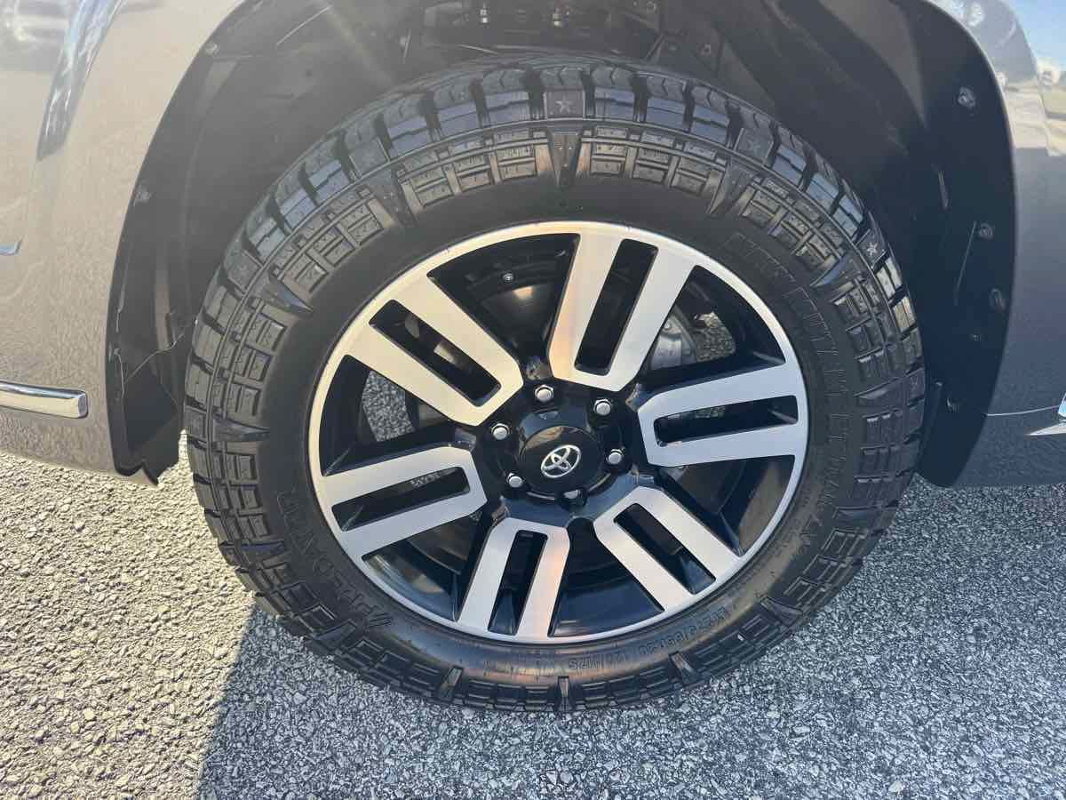 Used 2023 Toyota 4Runner Limited RWD image 33