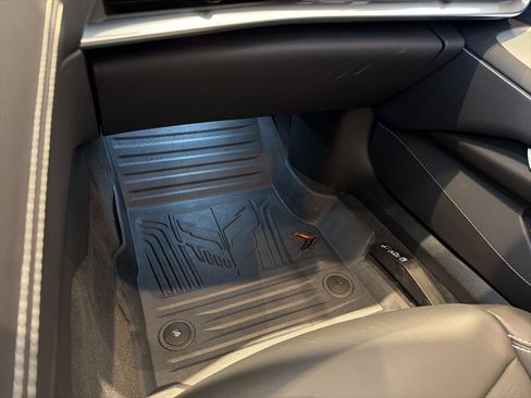 Used 2024 Chevrolet Corvette Stingray w/ Z51 Performance Package image 15