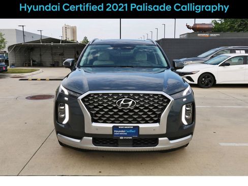 Used 2021 Hyundai Palisade Calligraphy FWD image 2