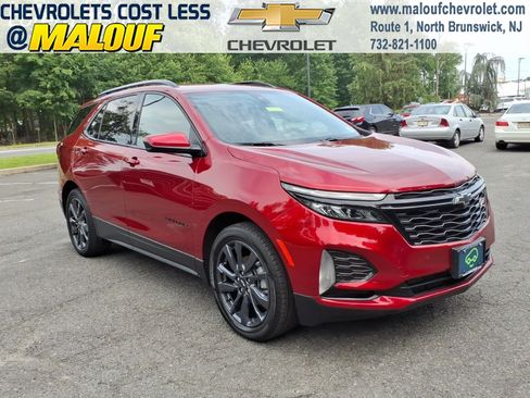 Certified 2024 Chevrolet Equinox RS FWD image 1