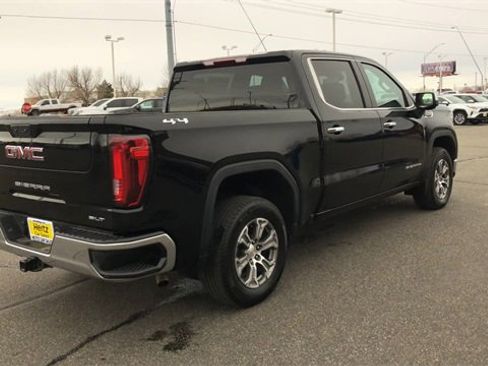 Used 2025 GMC Sierra 1500 SLT image 8