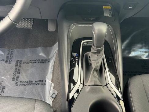 Certified 2025 Toyota Corolla SE w/ SE Package FWD image 20