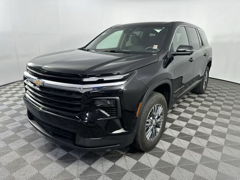 Used 2024 Chevrolet Traverse LS w/ LPO, Floor Liner Package FWD image 4