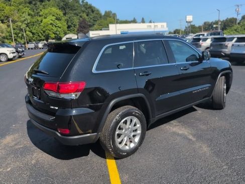 Used 2021 Jeep Grand Cherokee Laredo AWD/4WD image 5