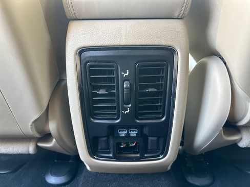 Used 2021 Jeep Grand Cherokee Limited image 21