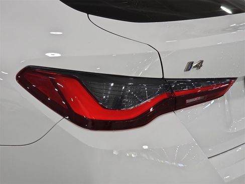 Used 2022 BMW i4 M50 w/ Premium Package image 29