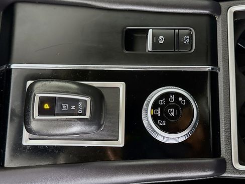 Used 2024 Mitsubishi Outlander SE Black Edition image 20