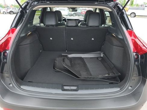 Used 2025 Nissan Kicks SR w/ SR Premium Package AWD/4WD image 16