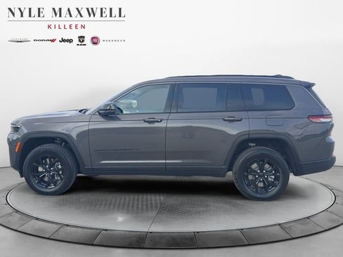 New 2026 Jeep Grand Cherokee L 2WD image 13