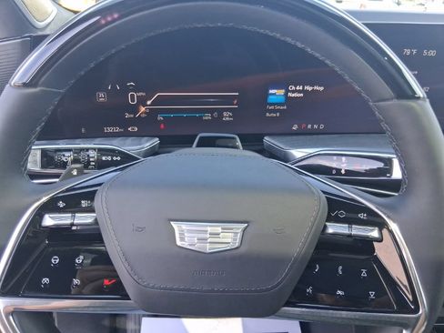Used 2025 Cadillac Escalade IQ Sport 2 AWD/4WD image 18