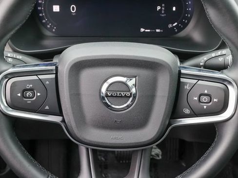 Certified 2026 Volvo XC40 B5 Plus AWD/4WD image 9