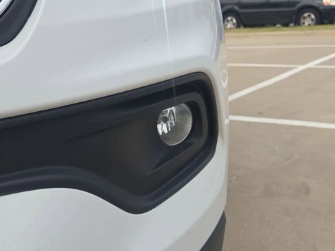 Used 2023 Jeep Compass Latitude image 10