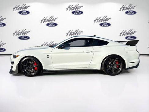 Certified 2021 Ford Mustang Shelby GT500 w/ Carbon Fiber Track Pack RWD image 5